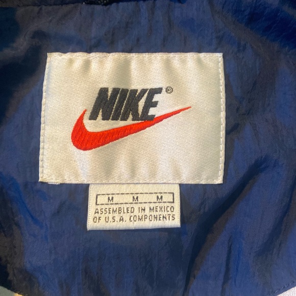 Vintage Nike windbreaker in a blue colour with a big Nike swoosh (2 for $50) - Picture 4 of 4
